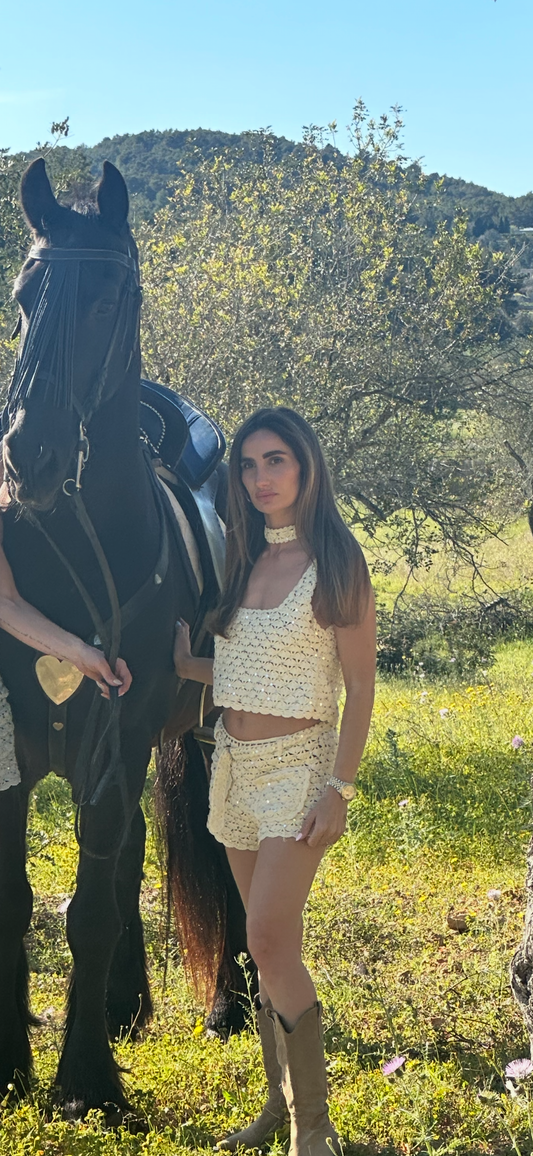 Calla Bassa sequin choker in Sand